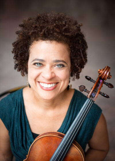 Vannia Headshot 2019